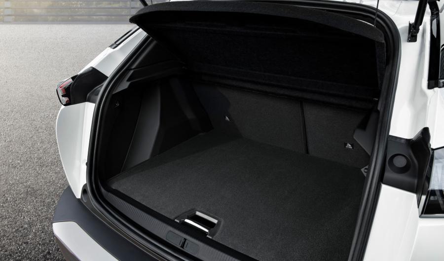 Багажник Peugeot 2008 GT Line 2019 года  (WW) (фото 7 из 40)